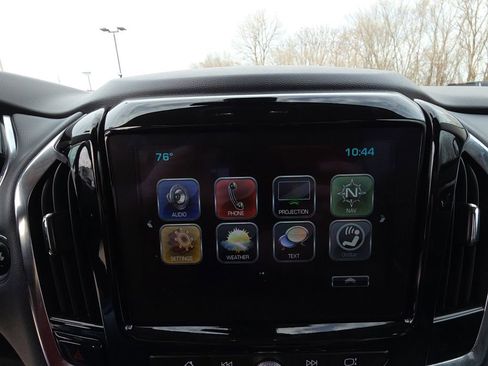 Used 2018 Chevrolet Traverse LT image 21