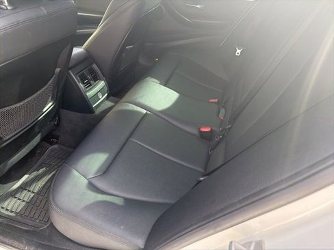 Used 2017 BMW 330i xDrive Sedan image 11