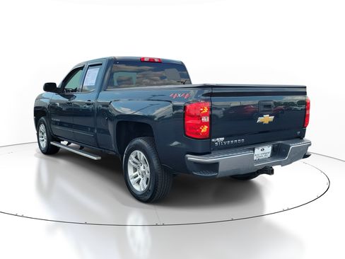 Used 2018 Chevrolet Silverado 1500 LT w/ All Star Edition AWD/4WD image 3