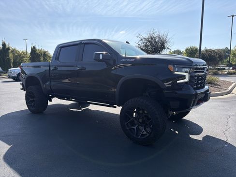 Used 2022 Chevrolet Silverado 1500 ZR2 AWD/4WD image 2