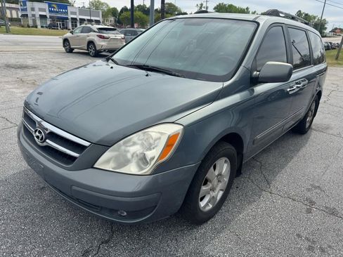 Used 2008 Hyundai Entourage Limited FWD image 3