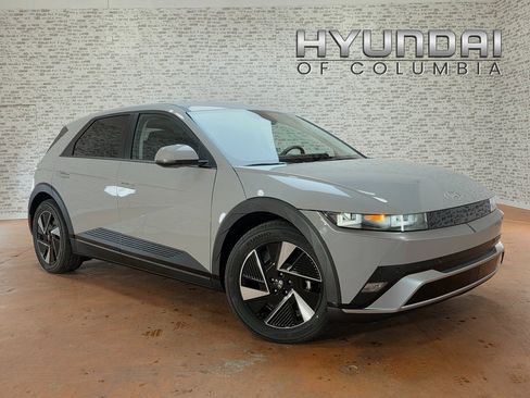 New 2026 Hyundai Ioniq 5 SEL image 1