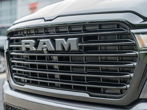 New 2026 RAM 1500 Laramie AWD/4WD image 12
