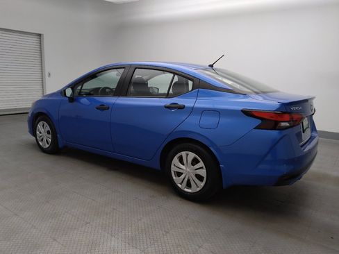 Used 2020 Nissan Versa S FWD image 3