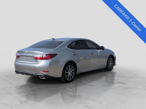 Used 2016 Lexus ES 350 w/ Premium Package w/Wood Trim image 8