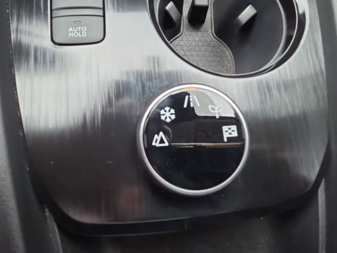 Used 2023 Nissan Rogue SV AWD/4WD image 25