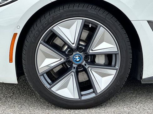 Used 2023 BMW i4 eDrive40 w/ Premium Package image 31