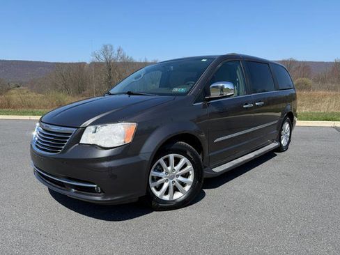 Used 2015 Chrysler Town & Country Limited Platinum w/ Trailer Tow Group image 1