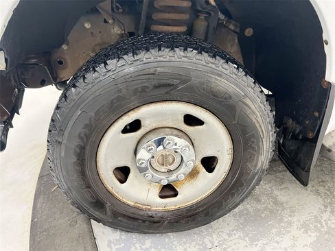 Used 2010 Ford F250 XL image 24