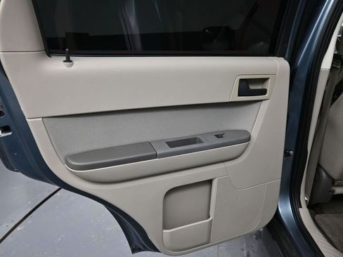 Used 2011 Ford Escape XLT image 22