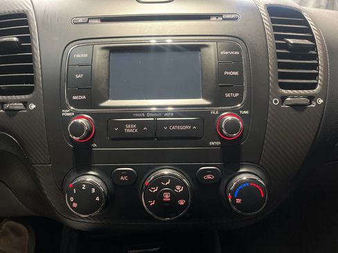 Used 2015 Kia Forte Koup EX w/ EX Premium Package image 23