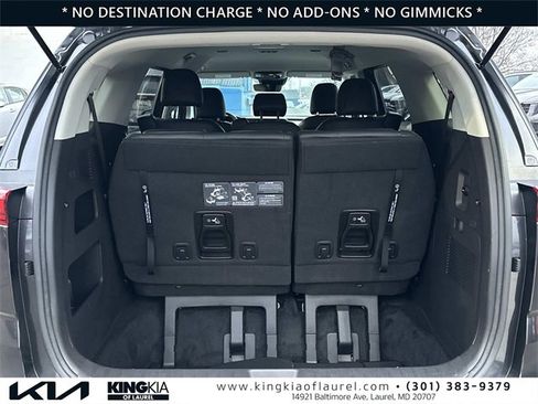 Used 2024 Kia Carnival LX image 18