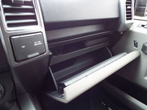 Used 2015 Ford F150 XLT w/ Equipment Group 302A Luxury image 32