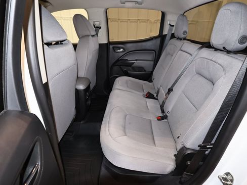 Used 2019 Chevrolet Colorado LT image 16