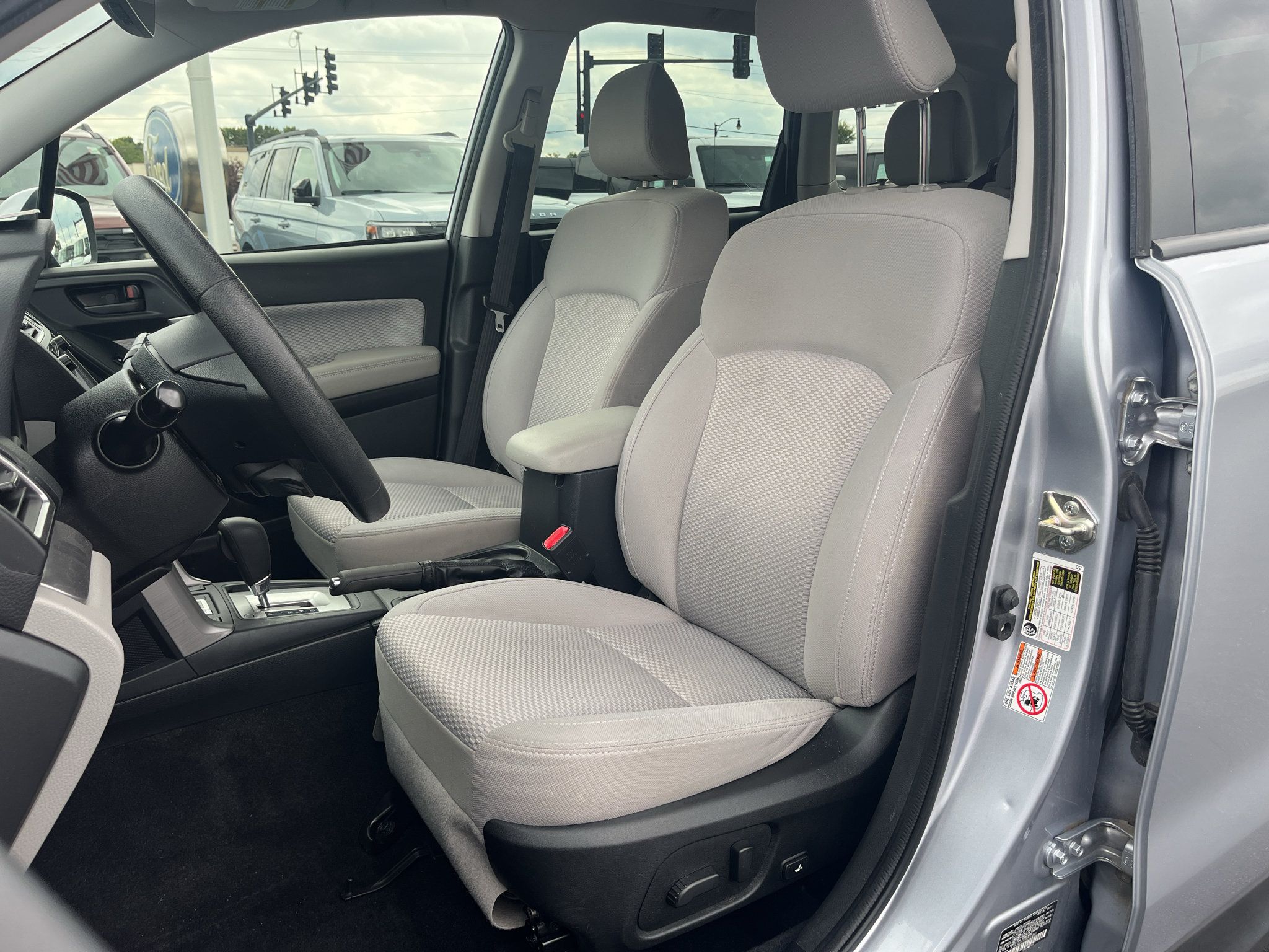 Used 2017 Subaru Forester 2.5i Premium AWD/4WD image 16