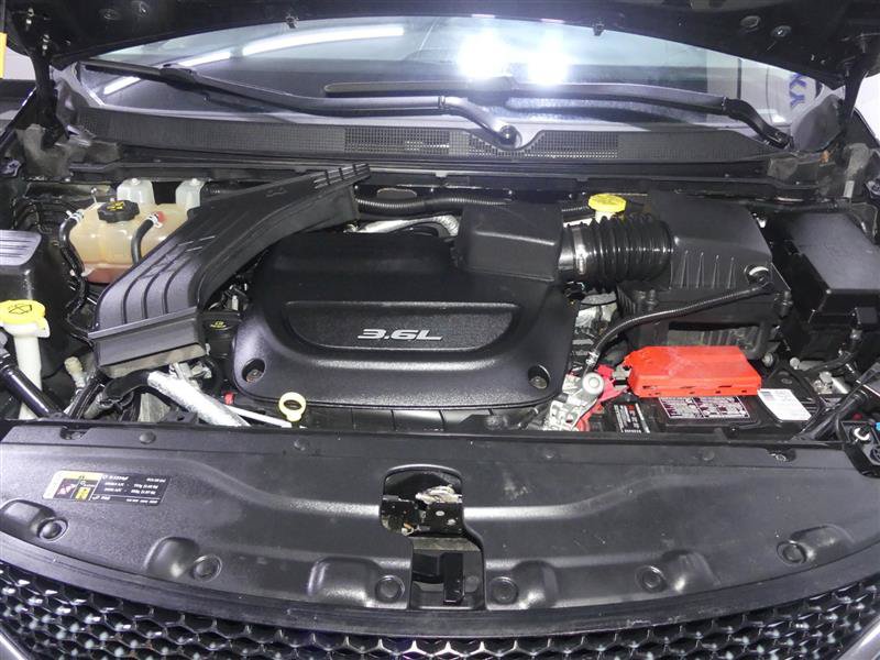 Used 2017 Chrysler Pacifica Limited w/ UConnect Theater Package FWD image 12