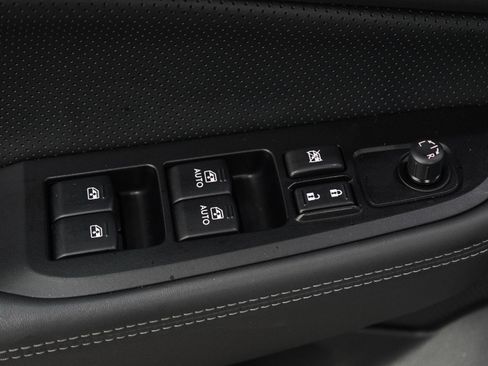 Used 2017 Subaru Legacy 3.6R Limited AWD/4WD image 20