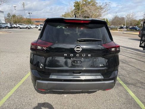 Used 2025 Nissan Rogue SL image 18