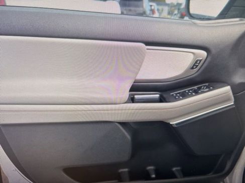 Used 2025 Ford Expedition Active image 14