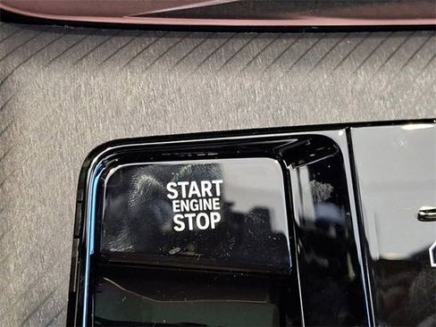 Used 2025 BMW X3 xDrive30i w/ Premium Package image 16