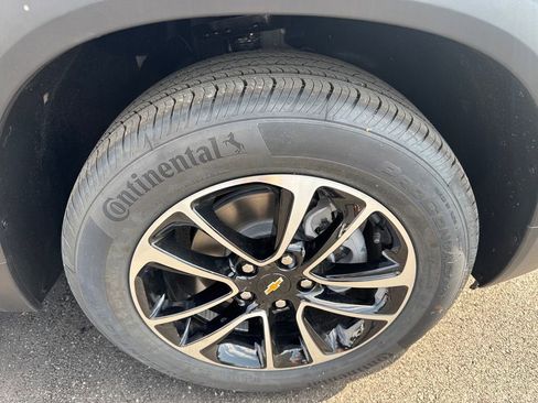 New 2026 Chevrolet TrailBlazer LT w/ Convenience Package FWD image 12