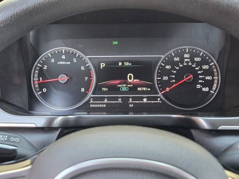 Used 2022 Kia Sorento LX AWD/4WD image 19
