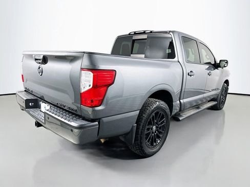 Used 2019 Nissan Titan SV w/ SV Convenience Package AWD/4WD image 5