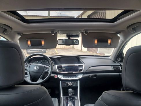 Used 2015 Honda Accord EX-L image 31