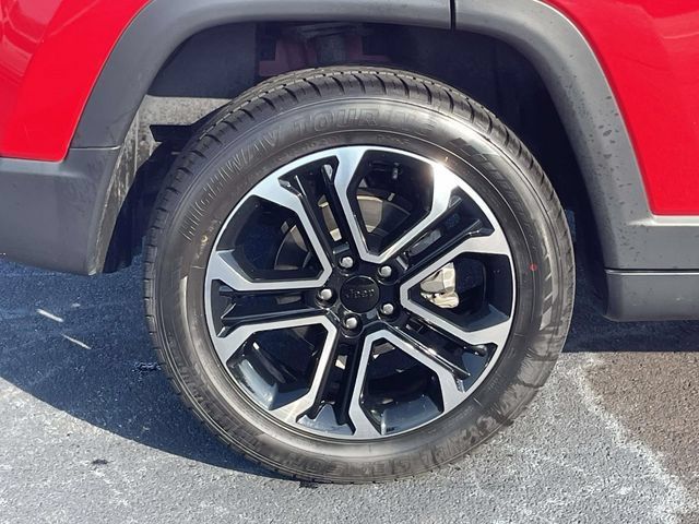 Used 2023 Jeep Compass Limited AWD/4WD image 9