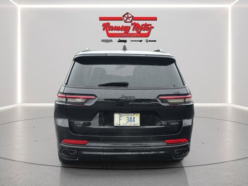 Used 2025 Jeep Grand Cherokee L Summit AWD/4WD image 4