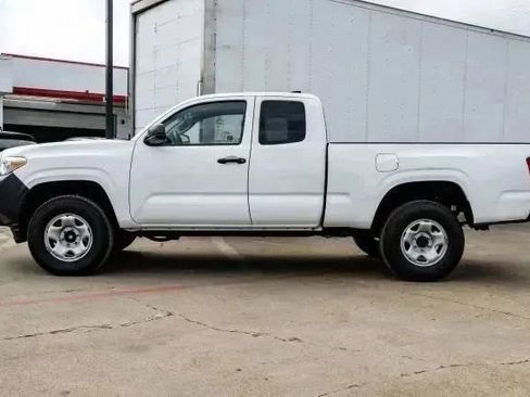 Used 2022 Toyota Tacoma SR image 13