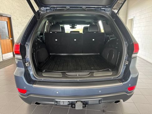 Used 2021 Jeep Grand Cherokee Trailhawk w/ Premium Lighting Group AWD/4WD image 9
