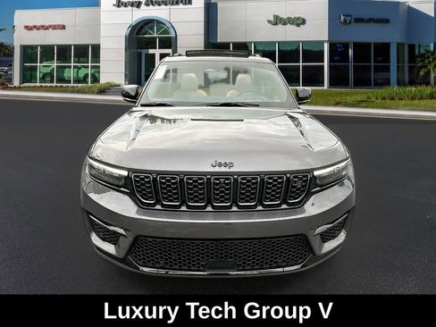 New 2025 Jeep Grand Cherokee Summit image 2