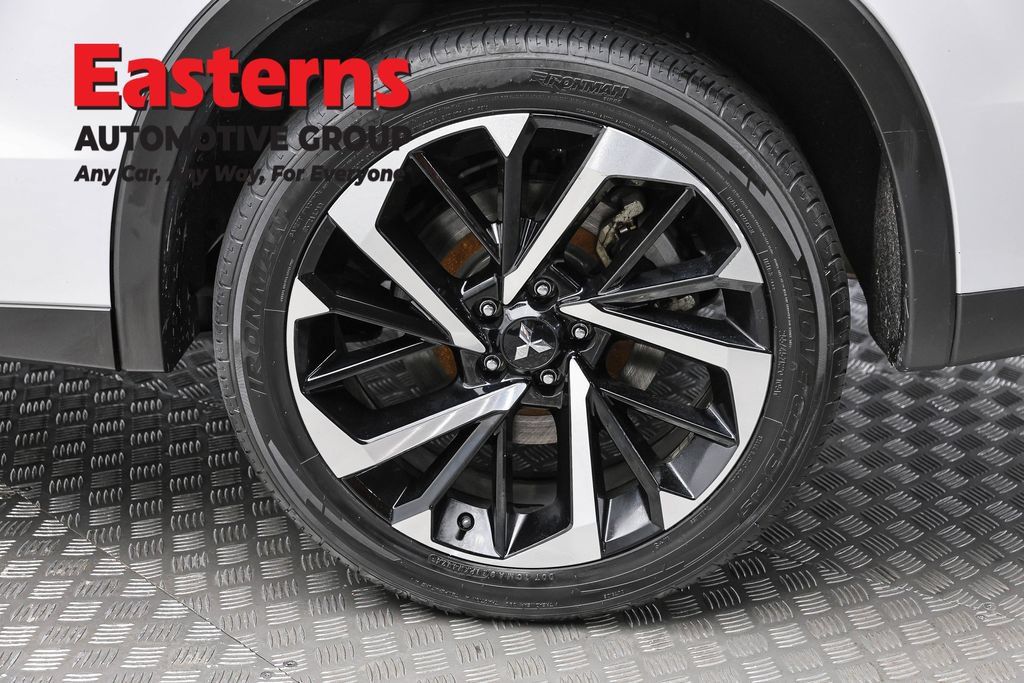 Used 2024 Mitsubishi Outlander SE AWD/4WD image 10