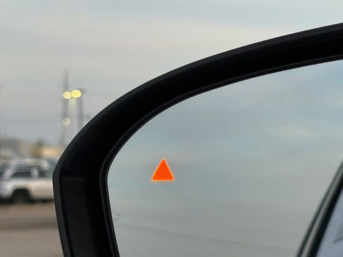 Certified 2023 Nissan Rogue SV image 13