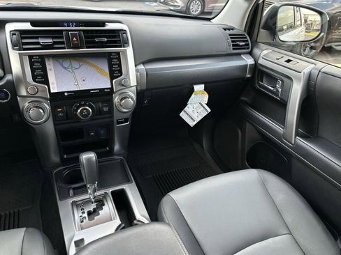 Used 2024 Toyota 4Runner SR5 Premium image 4