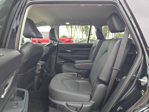 Certified 2026 Toyota Grand Highlander FWD image 19