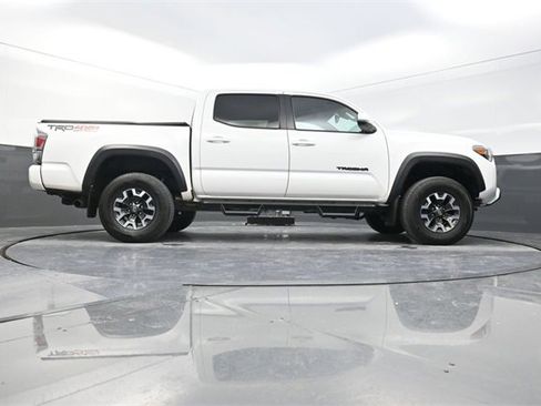 Used 2020 Toyota Tacoma TRD Off-Road image 34