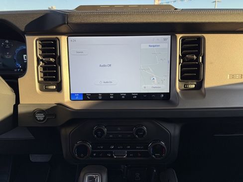 New 2025 Ford Bronco Outer Banks w/ Sasquatch Package image 19