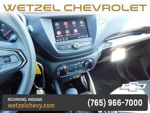 Used 2023 Chevrolet TrailBlazer LS AWD/4WD image 31