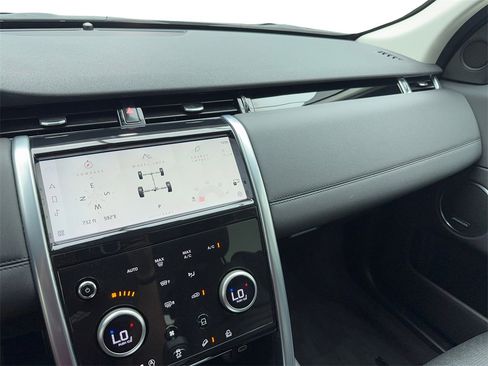 Used 2022 Land Rover Discovery Sport SE image 23