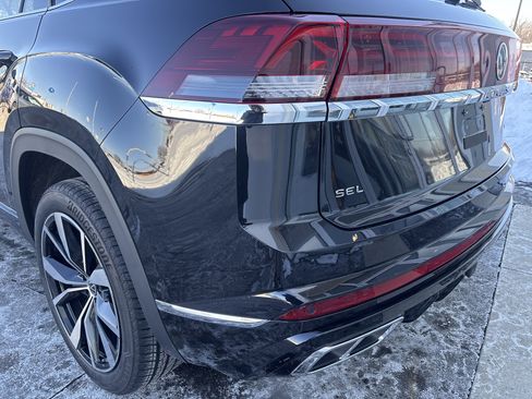 New 2026 Volkswagen Atlas Cross Sport SEL Premium R-Line image 15