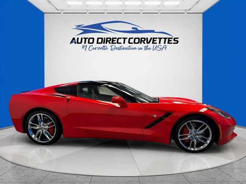 Used 2019 Chevrolet Corvette Stingray Coupe w/ 1LT RWD image 7