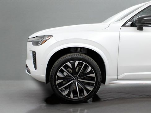 New 2026 Volvo XC90 B6 Ultra w/ Protection Package Premier image 35
