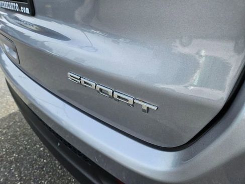 Used 2022 Jeep Compass Sport AWD/4WD image 17
