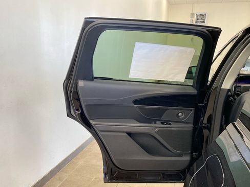 New 2026 Lincoln Nautilus Reserve w/ Jet Appearance Package image 8