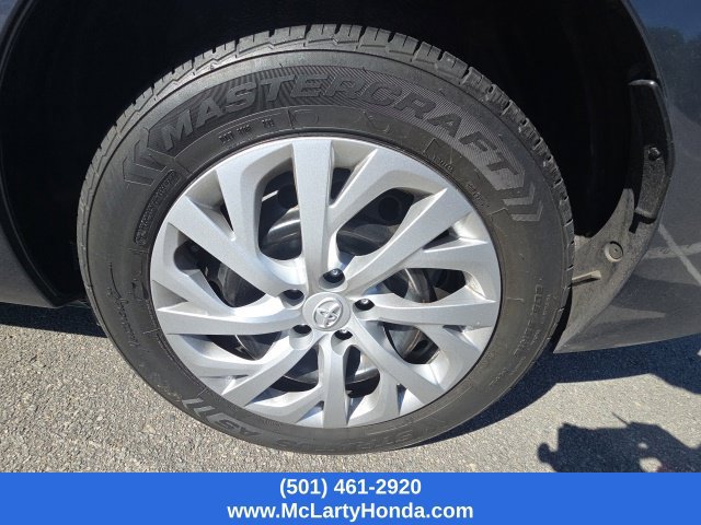 Used 2018 Toyota Corolla LE FWD image 10