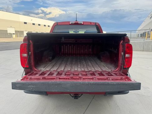 Used 2015 Chevrolet Colorado LT AWD/4WD image 15