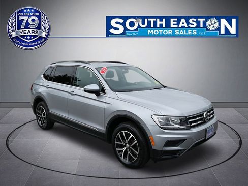 Used 2021 Volkswagen Tiguan SE w/ Panoramic Sunroof Package AWD/4WD image 2