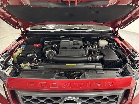 Used 2024 Nissan Frontier SL image 35